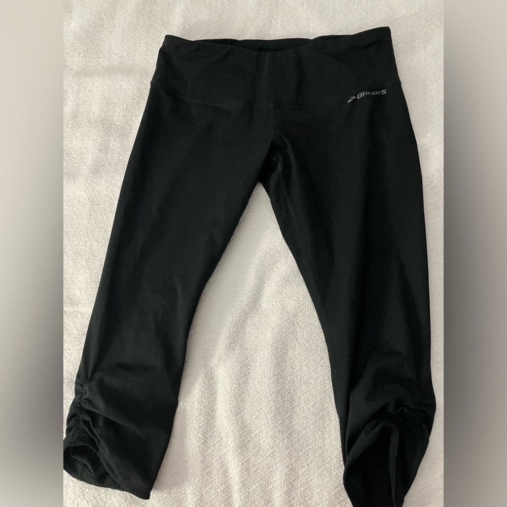 Barely used Brooks running capris.